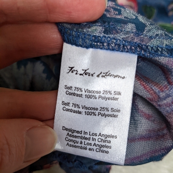 𝅺for LOVE AND LEMONS flora button back blouse floral burnout sheer blue xs - Picture 10 of 13